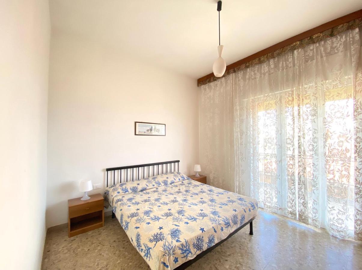 Villa Fronte Mare-Carraro Immobiliare Jesolo - Family Apartments Eksteriør billede